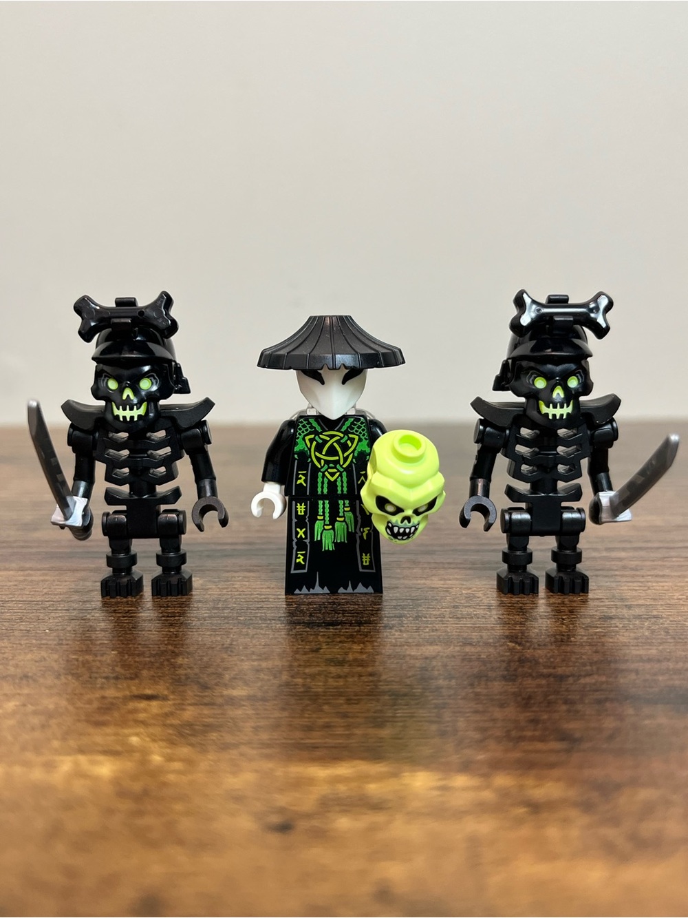 Lego Ninjago Skull Sorcerer & Awaken Warrior Minifigs
